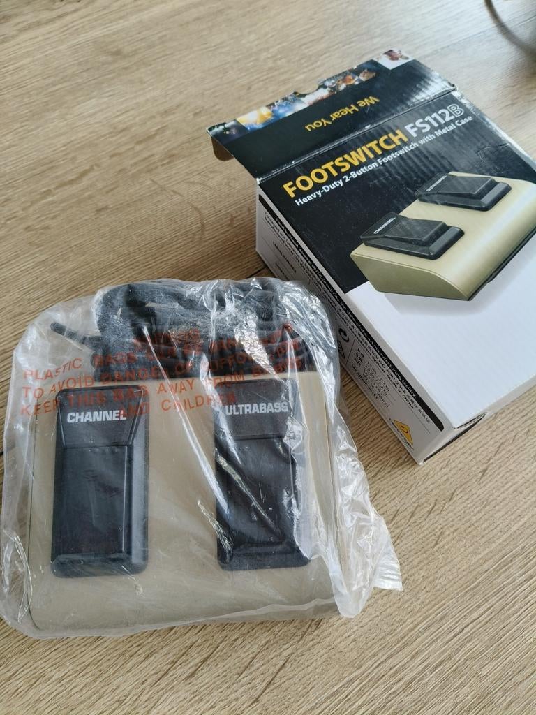 Behringer Footswitch FS112B, Ophalen of Verzenden