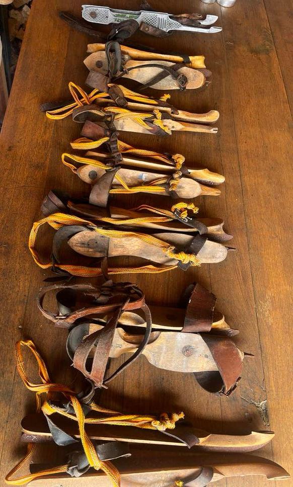 7 paar oude schaatsen, Sport en Fitness, Schaatsen, Ophalen of Verzenden, Gebruikt, Friese doorlopers, Overige merken