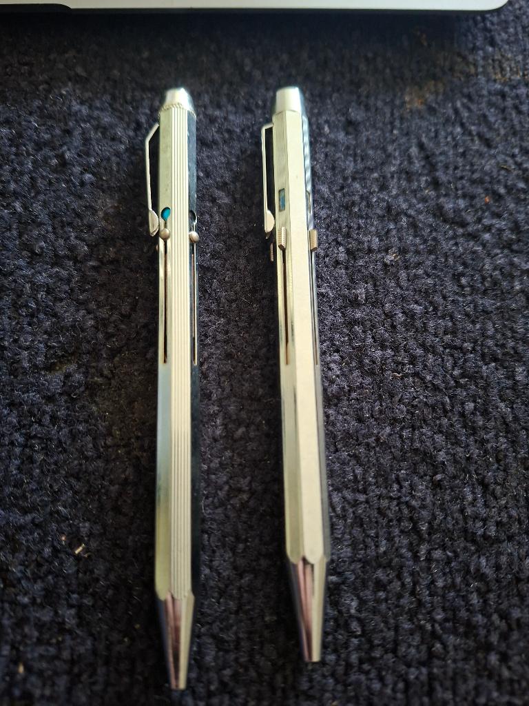 Vintage 4 kleuren pennen Wilson, Everking, Verzamelen, Pennenverzamelingen, Ophalen, Gebruikt, Balpen, Overige merken