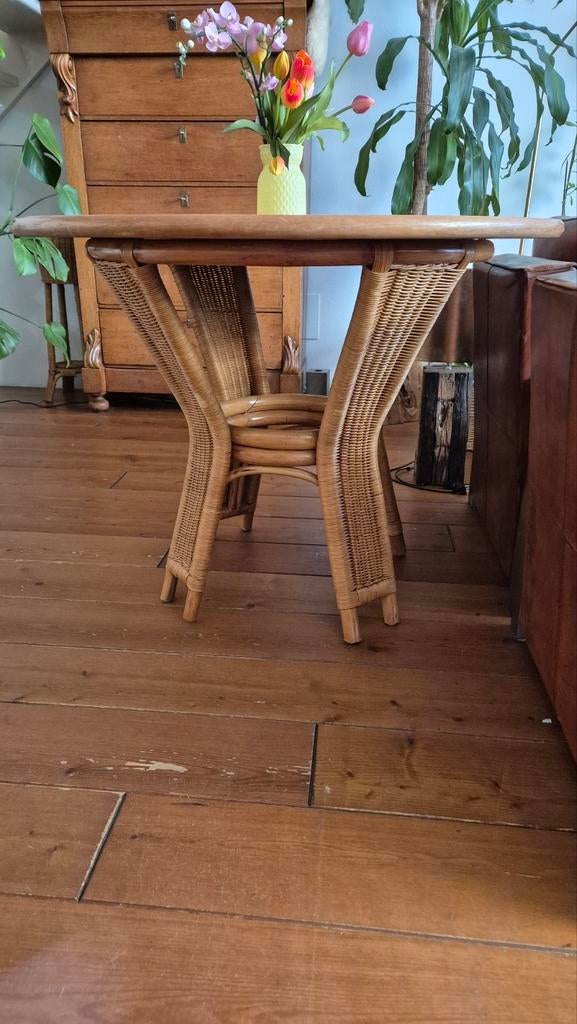 Ronde mooie vintage rotan bamboe eettafel intact jaren 60,70, Huis en Inrichting, Tafels | Eettafels, Ophalen, Gebruikt, Retro Vintage