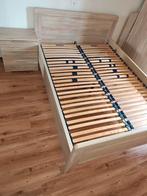 Tweepersoonsbed met lattenbodems en nachtkastje, Huis en Inrichting, Slaapkamer | Bedden, Ophalen, Gebruikt, Beige, Tweepersoons