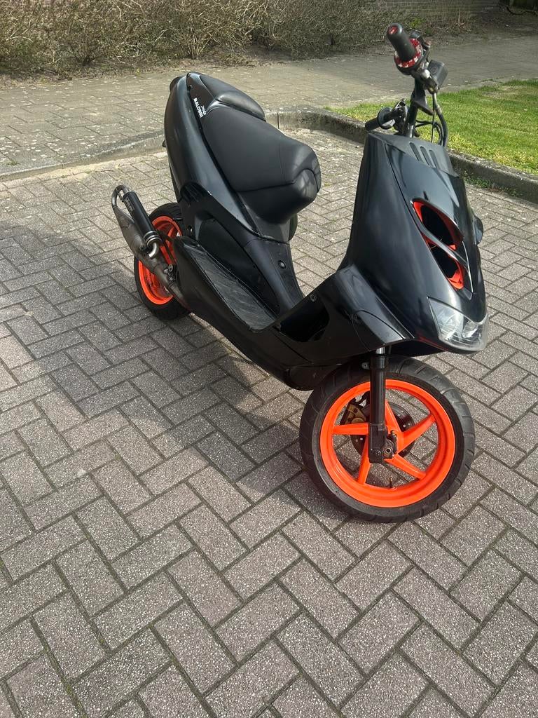Aprilia SR, Ophalen, Zo goed als nieuw, Benzine, SR 50