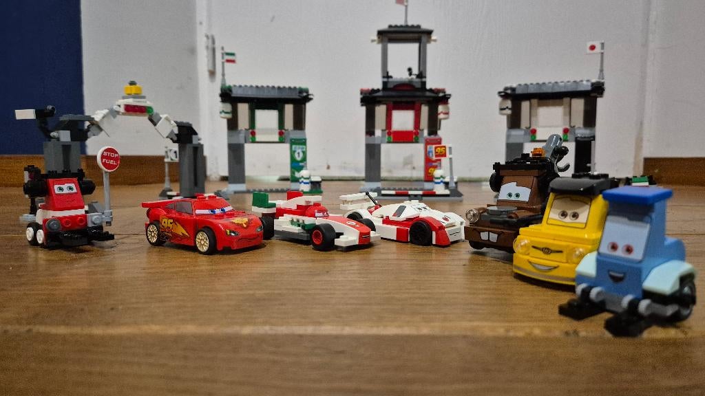 Lego 8679 - Tokyo international - Cars, Kinderen en Baby's, Speelgoed | Duplo en Lego, Gebruikt, Overige thema's, Lego, Ophalen of Verzenden