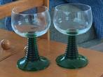 2 Römer Wijnglazen met Groene Voet, Ophalen of Verzenden