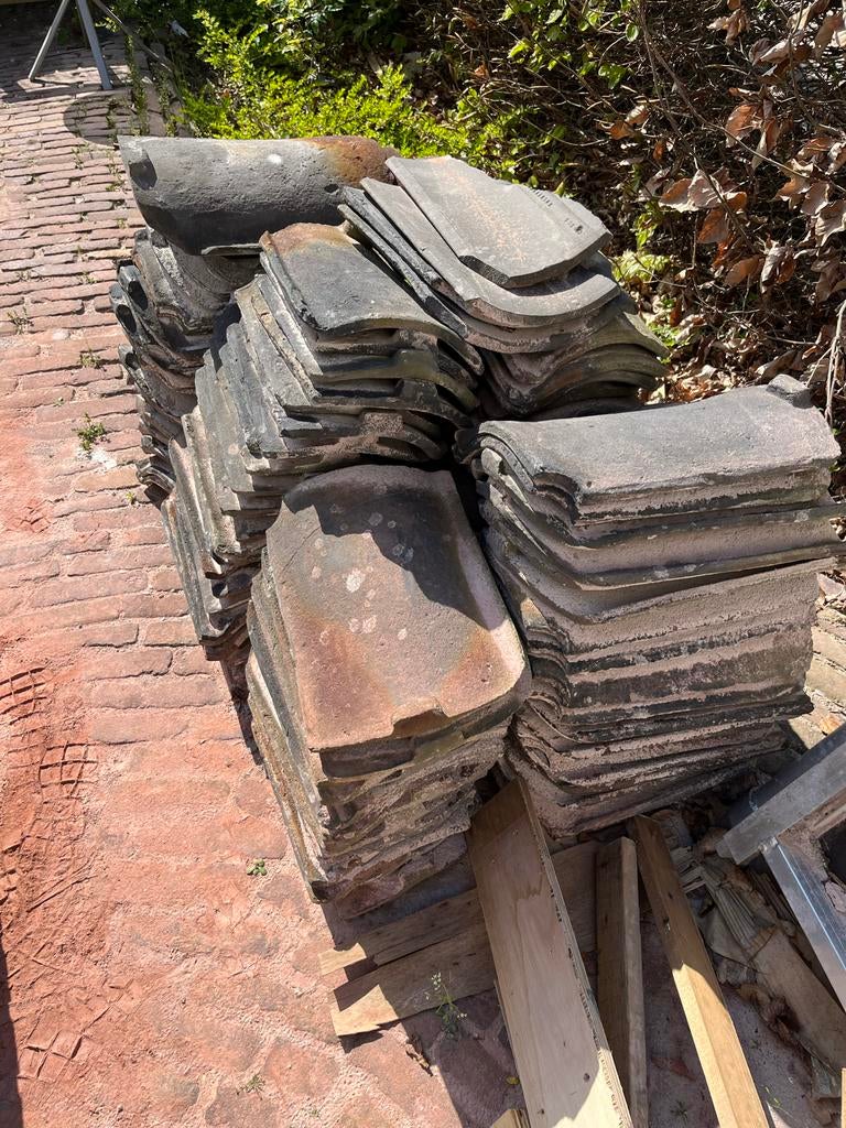 Oude Holle Dakpannen - ca. 100 stuks, Doe-het-zelf en Verbouw, Dakpannen en Dakbedekking, Gebruikt, Dakpannen, Steen of Klei, Overige kleuren