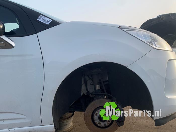Scherm rechts-voor van een Citroen DS3 (EWP), Auto-onderdelen, Carrosserie en Plaatwerk, Citroën, Gebruikt, 3 maanden garantie
