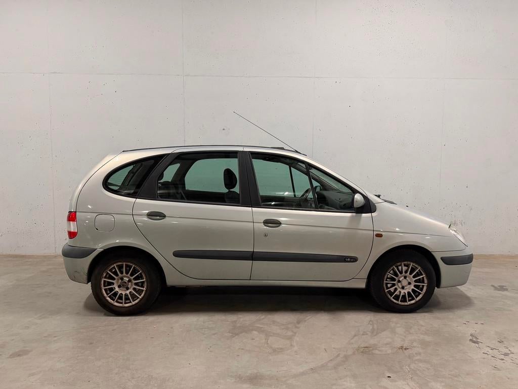 Renault Scénic 1.6-16V Pano Clima APK T/m 11-2026, Voorwielaandrijving, Stof, Gebruikt, 1225 kg