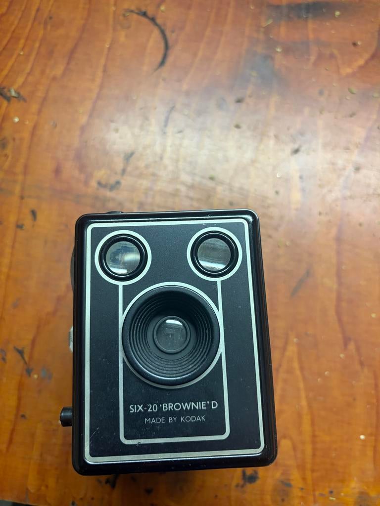 Vintage Kodak Six-20 Brownie'D Camera met Tasje, Audio, Tv en Foto, Fotocamera's Analoog, Ophalen of Verzenden, Gebruikt, Compact