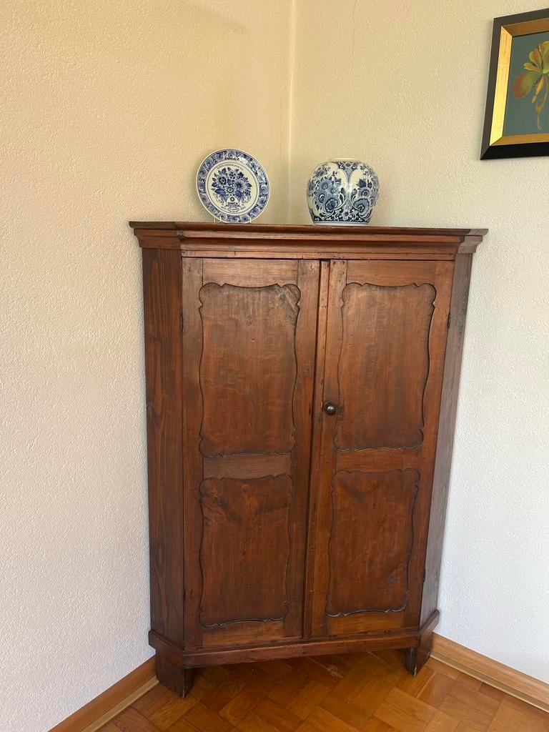 Mooi oud houten hoekkastje - 135x94x60 cm, Antiek en Kunst, Antiek | Meubels | Kasten, Ophalen