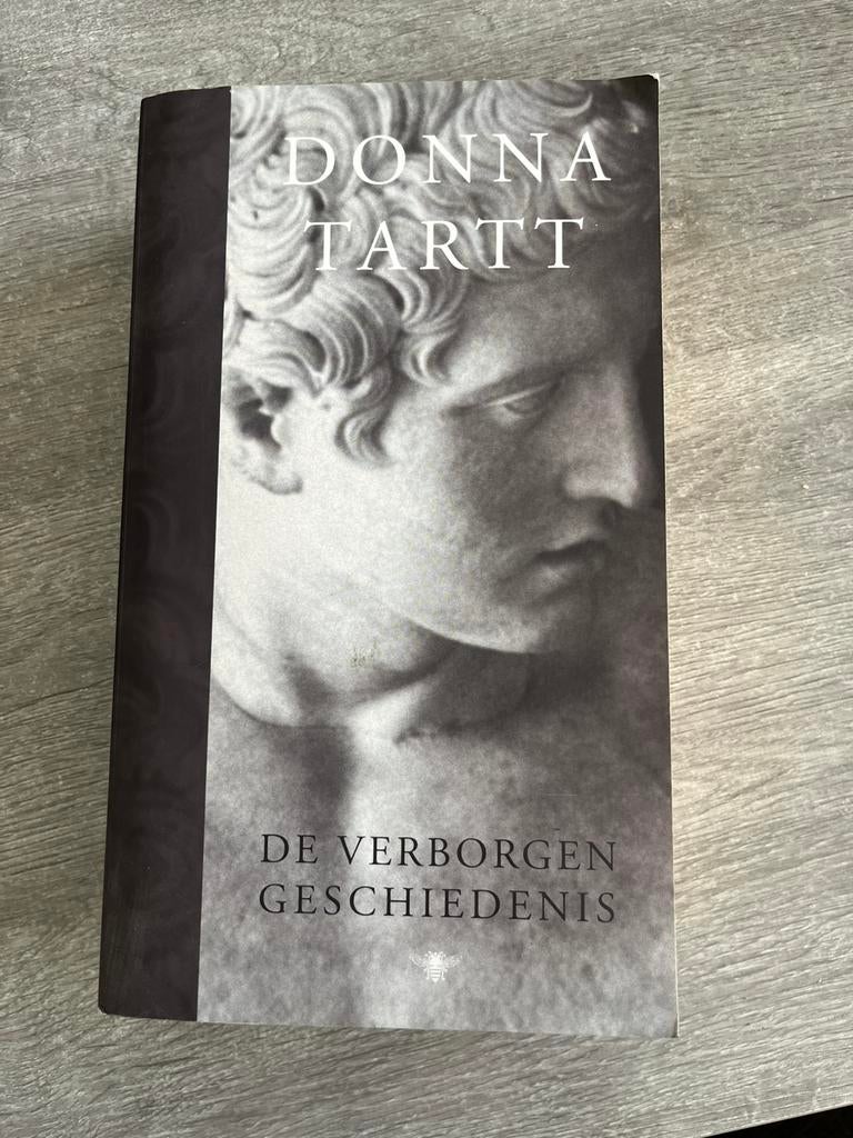 Donna Tartt - De verborgen geschiedenis, Ophalen of Verzenden, Zo goed als nieuw, Donna Tartt