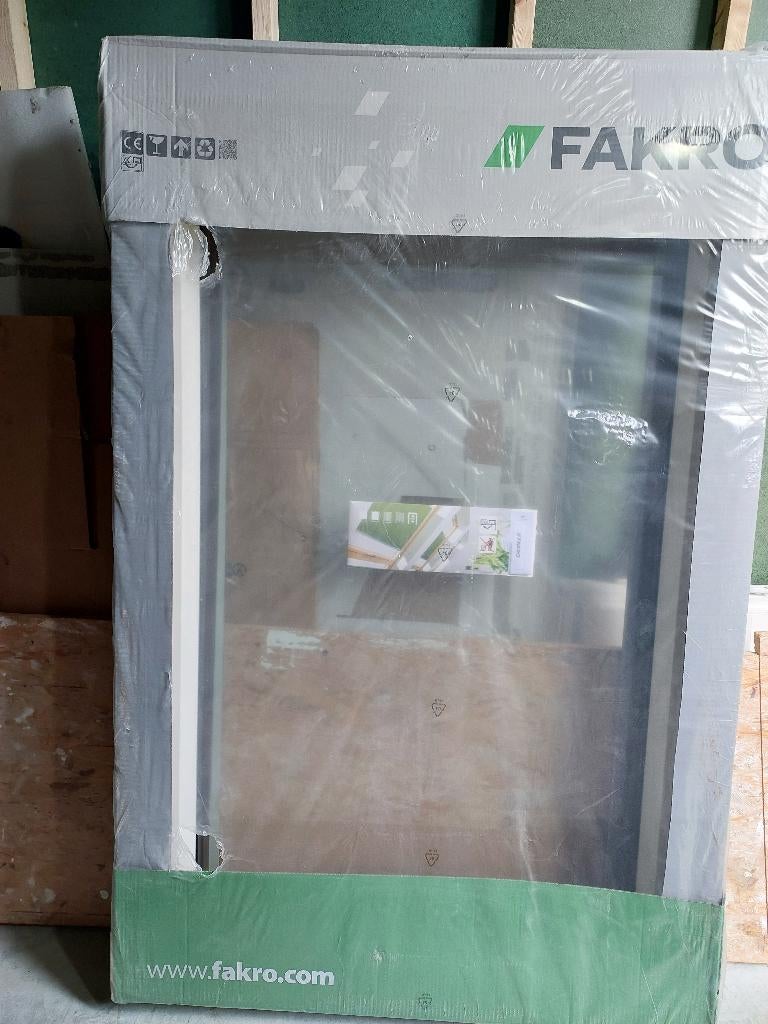 Nieuw Fakro tuimeldakraam FTW-V U3  HR++ glas 94 x 140, Ophalen, 80 tot 120 cm, 120 tot 160 cm, Nieuw