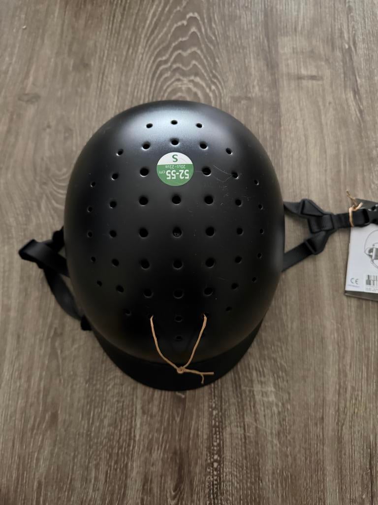 Paardrij cap 2 x, Dieren en Toebehoren, Paardrijkleding, Ophalen, Zo goed als nieuw, Dressuur, Cap