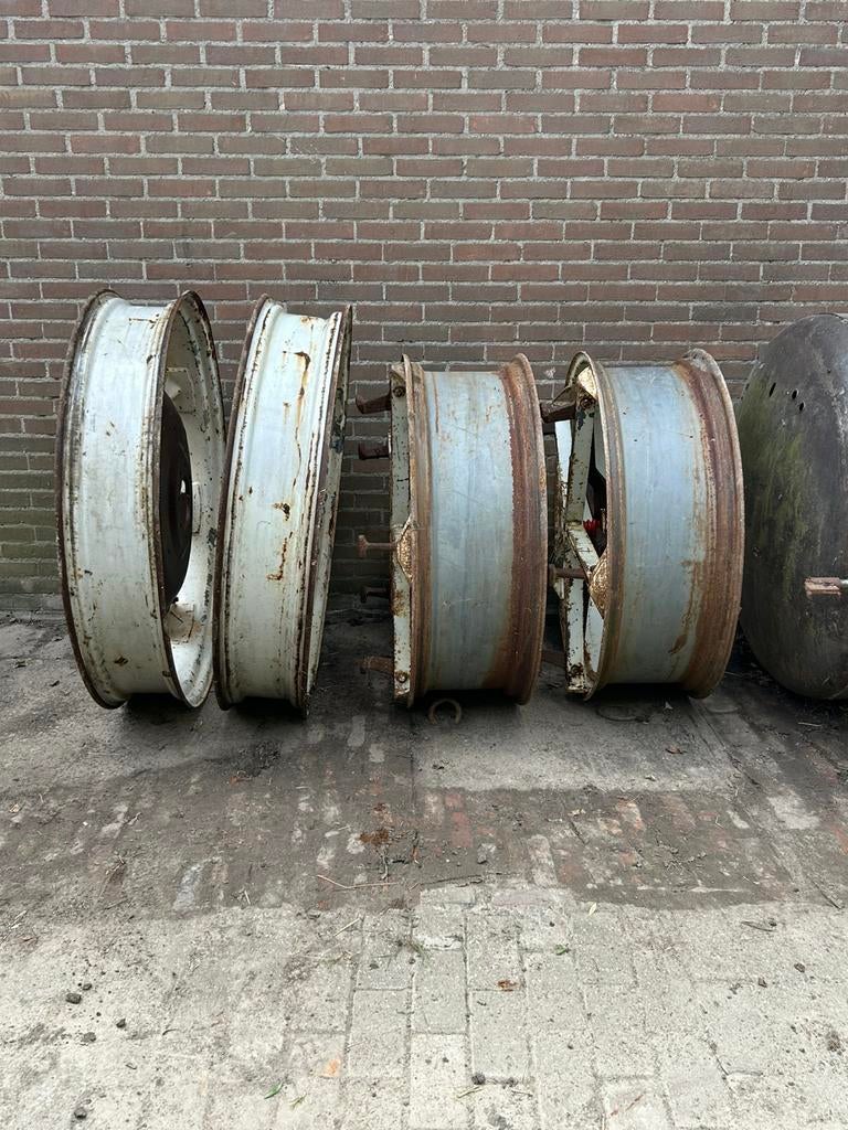 Ford cultuur velgen en molcon dubbel lucht 5 ster, Zakelijke goederen, Agrarisch | Onderdelen | Banden, Velgen en Assen, Ophalen