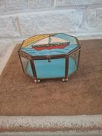 Vintage Glazen Sieradendoosje met Zeilboot, Ophalen of Verzenden