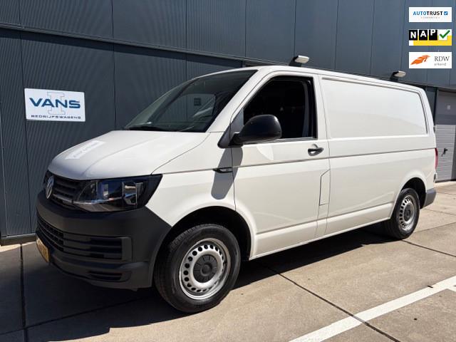 Volkswagen Transporter 2.0 TDI L1H1 Economy Trekhaak en Airc, Gebruikt, Euro 6, 4 cilinders, Volkswagen