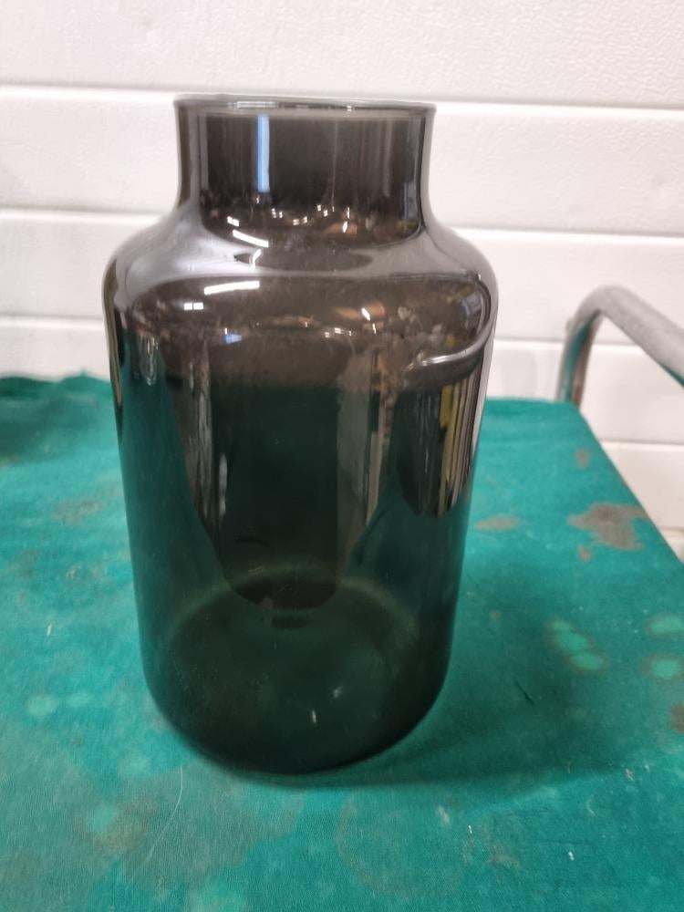 vaas rookglas grijs melkbusvorm glas, Antiek en Kunst, Ophalen of Verzenden