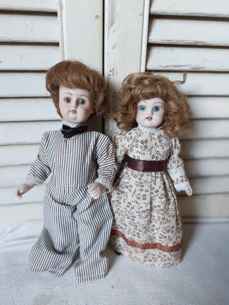 2x reproductie antieke pop, 2 kleine all bisque popjes, Ophalen, Zo goed als nieuw, Pop