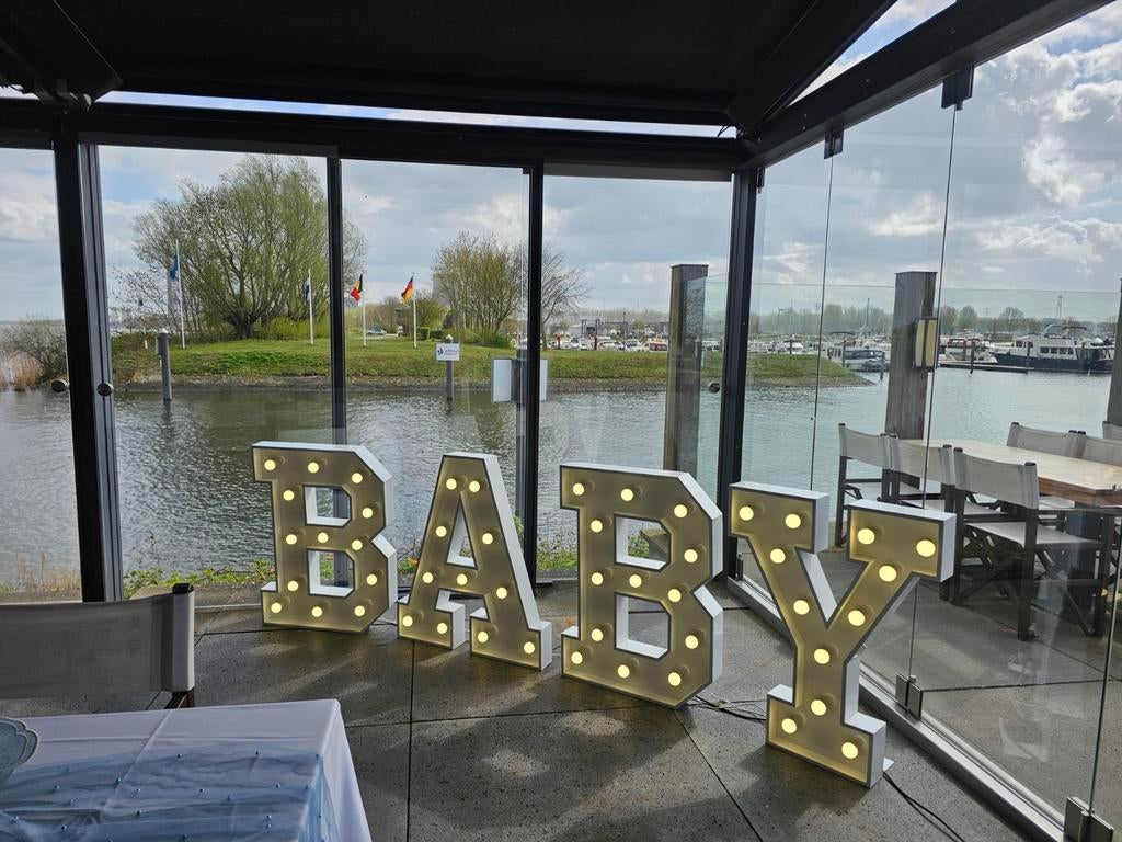 Gender reveal babyshower doop feest, Hobby en Vrije tijd, Feestartikelen | Verhuur, Ophalen of Verzenden, Geboorte of Huwelijk