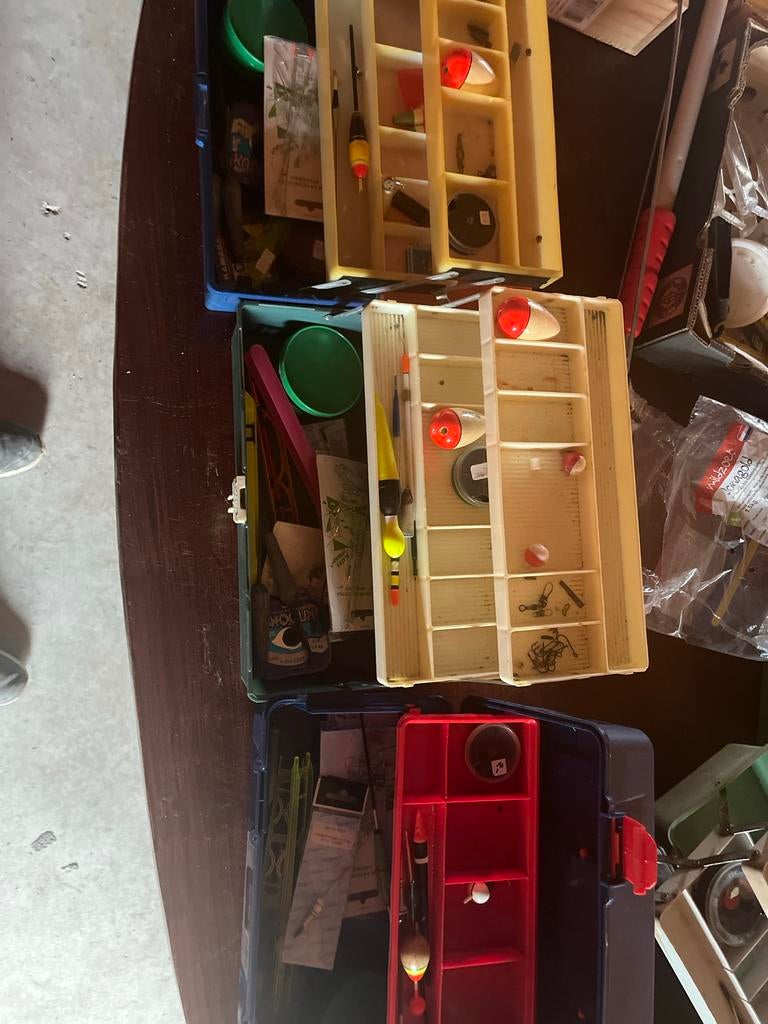 3x Gevulde Viskoffer met Haakjes, Dobbers, Lood en Meer, Ophalen of Verzenden, Gebruikt, Koffer of Tas