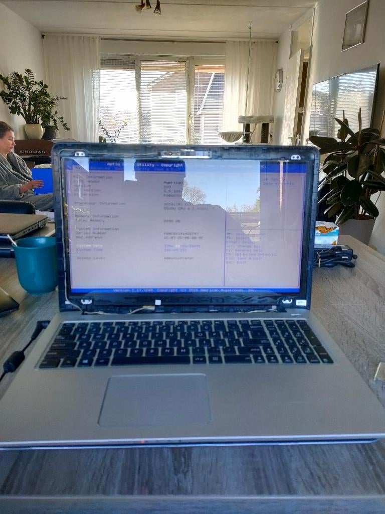 4 laptops incompleet Asus en Acer, Gebruikt, Met videokaart, 2 tot 3 Ghz, Qwerty