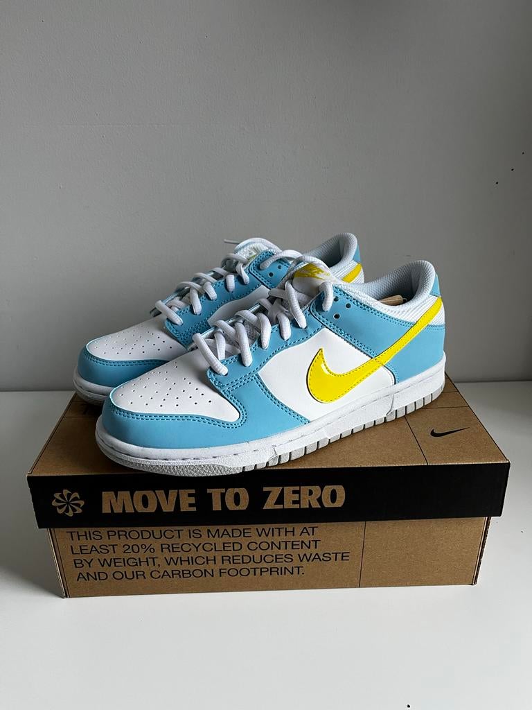Nike Dunk Low Simpson - Maat 38,5 - Helemaal Nieuw, Blauw, Nieuw, Ophalen of Verzenden, Sneakers of Gympen