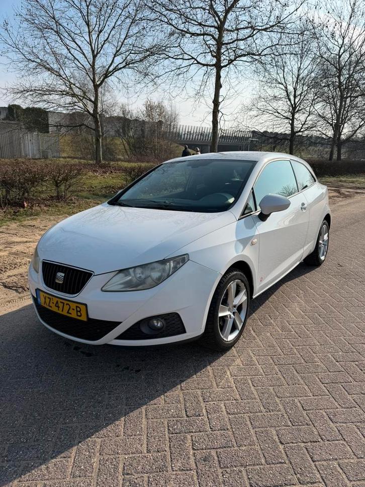 Seat Ibiza 1.4 3DRS 2012 Wit, Auto's, Seat, Particulier, Ibiza, Benzine, C, Hatchback, Handgeschakeld, Geïmporteerd, Wit, Voorwielaandrijving