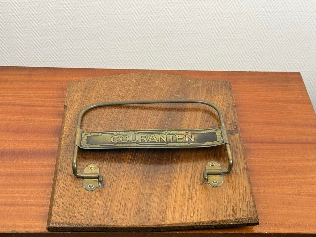 Vintage krantenhouder met 'COURANTEN' inscriptie, Ophalen of Verzenden