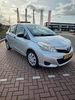 Toyota Yaris 1.0 12V Vvt-i 5DR 2012 Grijs, Auto's, Handgeschakeld, 3 cilinders, Yaris, Hatchback