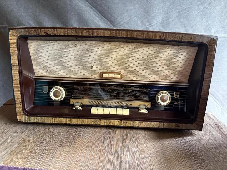 Antieke Philips radio, omgebouwd naar Bluetooth., Antiek en Kunst, Antiek | Tv's en Audio, Ophalen of Verzenden
