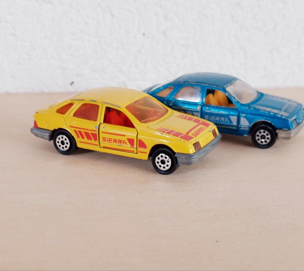 Majorette- 2 x Ford Sierra, Ophalen of Verzenden, Auto