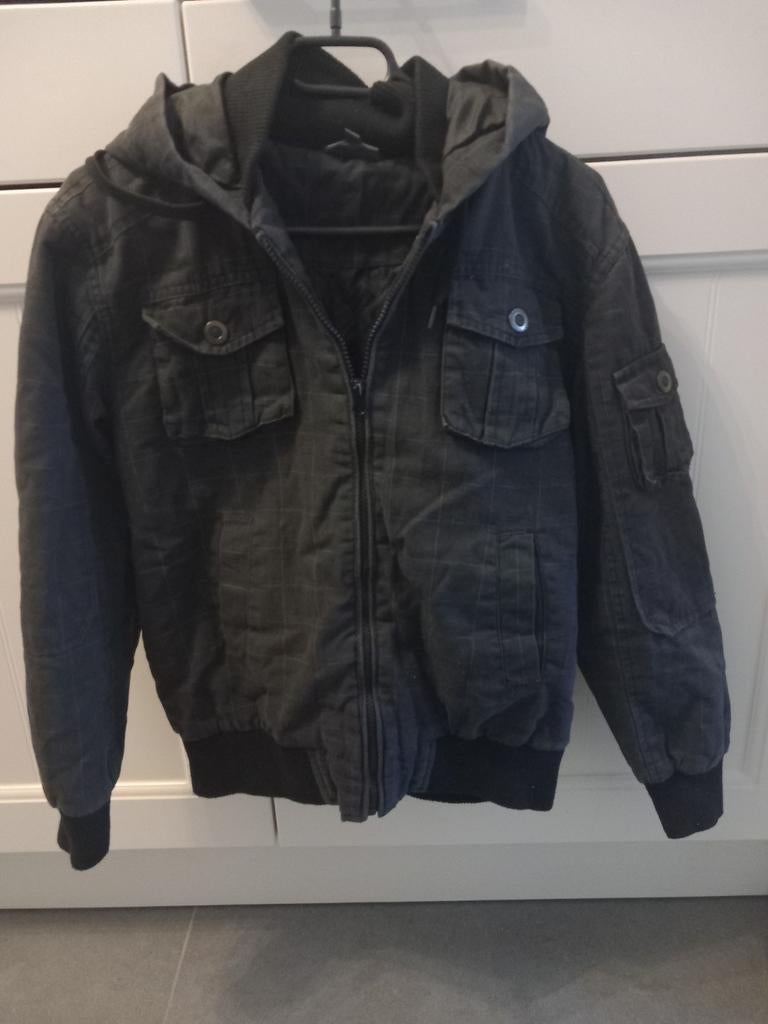 Nieuwe winterjas te koop maat 158, Kinderen en Baby's, Kinderkleding | Maat 158, Ophalen of Verzenden, Nieuw, Jongen, Jas