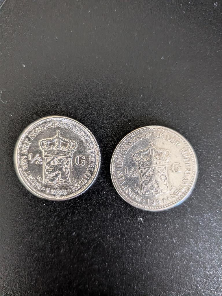 2 fraaie zilveren halve guldens 1921 en 1930, Ophalen of Verzenden, Gebruikt