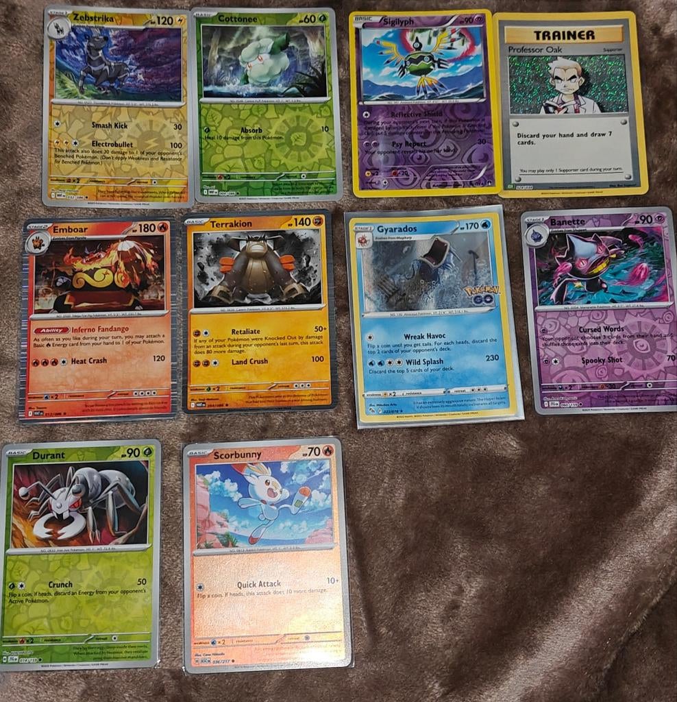 Kleine Engelse hitjes - Pokemon Kaarten, Ophalen of Verzenden, Zo goed als nieuw, Meerdere kaarten, Foil