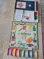 Vintage Monopoly in Guldens - Compleet Gezelschapsspel, Vijf spelers of meer, Ophalen of Verzenden, Gebruikt, Parker Brothers