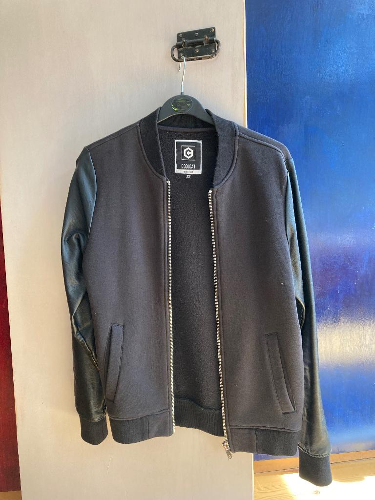 Zwart jasje, Zwart, Ophalen of Verzenden, Zo goed als nieuw, Coolcat