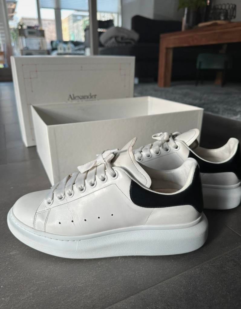 Alexander mcqueen, Wit, Ophalen of Verzenden, Sneakers of Gympen, Gedragen