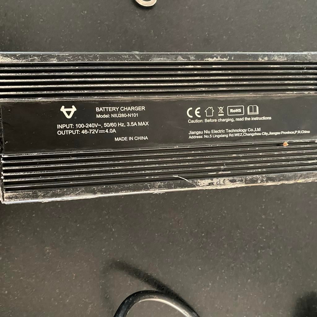 Elektrische scooter oplader NIU280-N101, Ophalen, Gebruikt, Overige typen, Overige merken