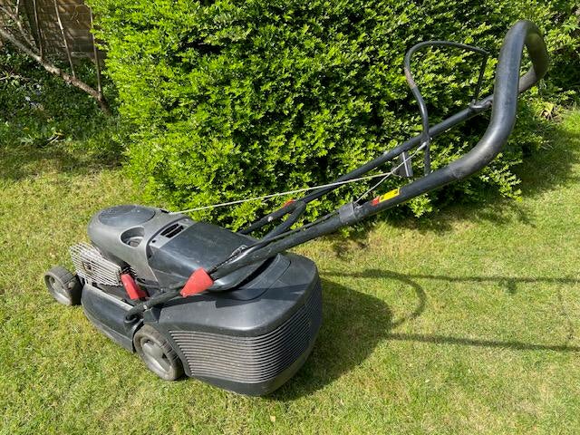 Briggs & Stratton grasmaaier, Ophalen, Gebruikt, Opvangbak, Benzine-grasmaaier