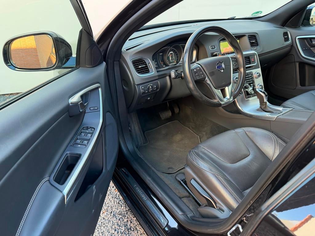 Volvo V60 1.5 T2 Polar+ Dynamic | 2018 | Automaat | Trekhaak, Auto's, Volvo, 4 cilinders, Met garantie (alle), 84 €/maand, 750 kg