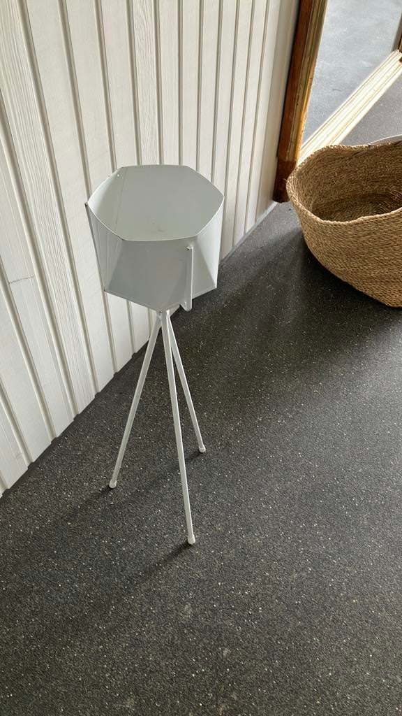 Plantenhouder, Rond, Ophalen of Verzenden, Zo goed als nieuw, Aardewerk