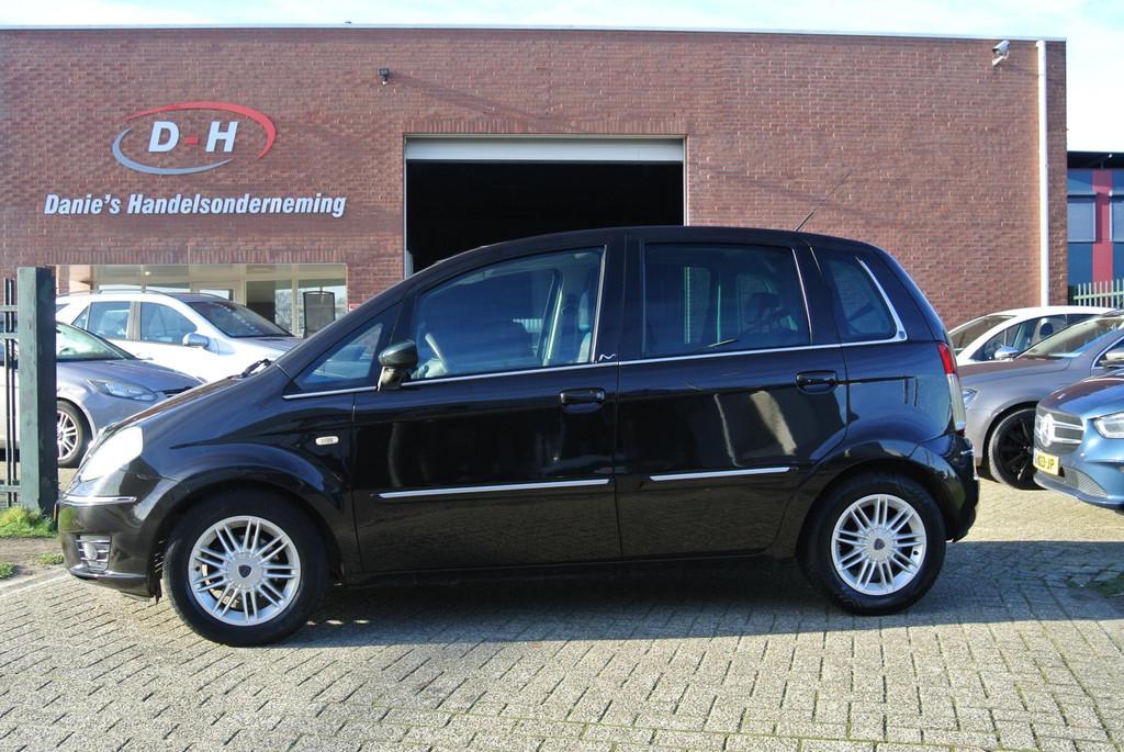 Lancia Musa 1.4-16V Platino airco apk 17-04-2027 inruil moge, Auto's, Lancia, Voorwielaandrijving, 15 km/l, Gebruikt, Bruin