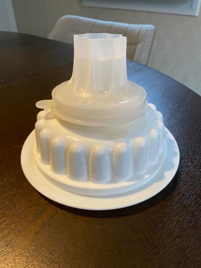 Tupperware puddingvorm, Huis en Inrichting, Keuken | Tupperware, Ophalen of Verzenden, Gebruikt, Wit, Overige typen