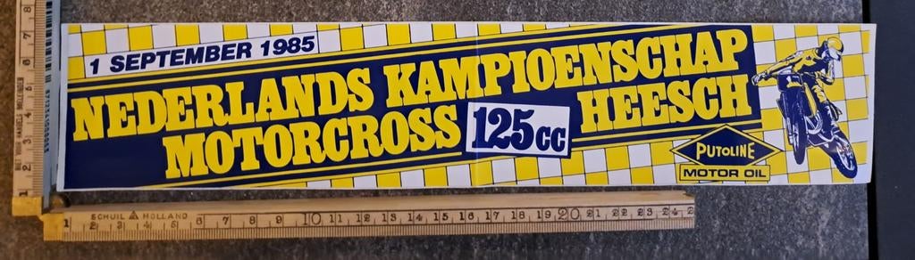 Vintage sticker Nederlands Kampioenschap motorcross Heesch, Verzamelen, Ophalen of Verzenden, Zo goed als nieuw