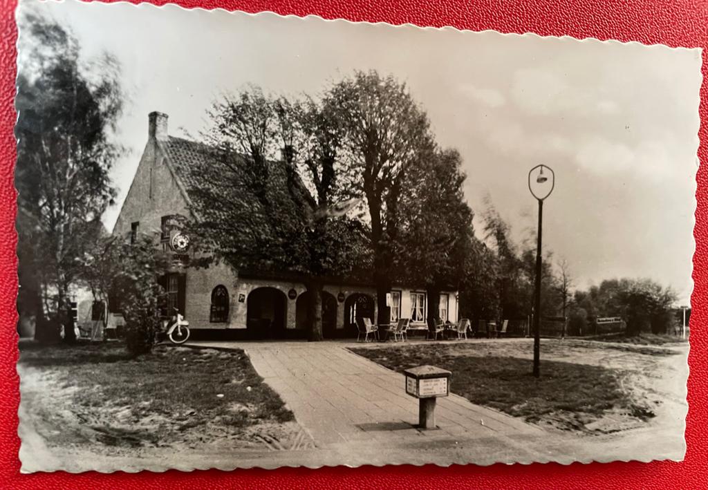 ansichtkaart van Drunen / Giersbergen, De Drie Linden., Verzenden, 1940 tot 1960