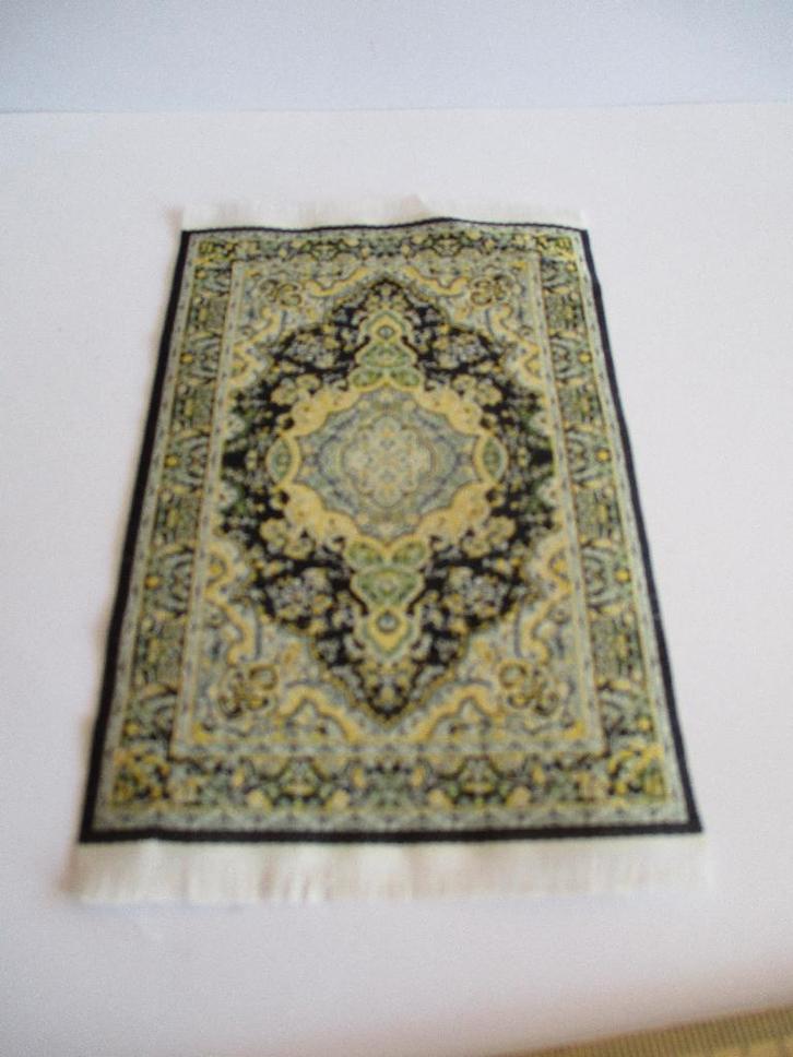 poppenhuis vloerkleed d, Verzamelen, Poppenhuizen en Toebehoren, Zo goed als nieuw, Decoratie, Ophalen of Verzenden