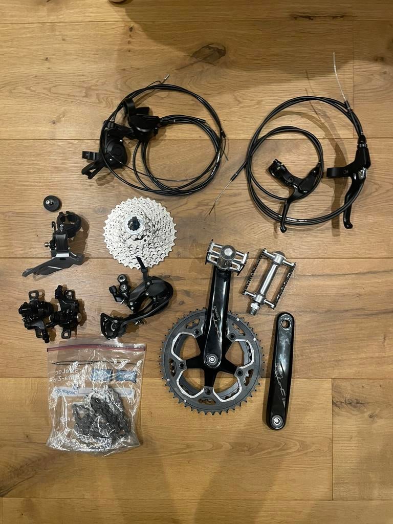 Shimano Alivio Groepset, Fietsen en Brommers, Fietsonderdelen, Nieuw, Crankstel of Pedalen, Gravelbike, Mountainbike, Racefiets