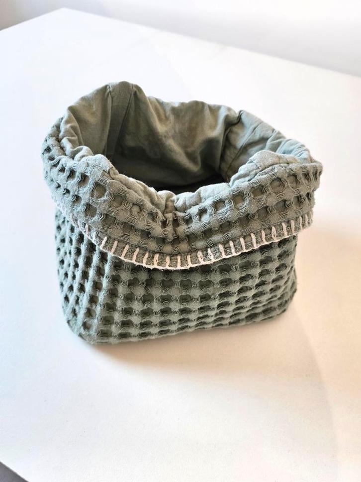 Koeka wafelstof mandje - Groen, Kinderen en Baby's, Babymode-accessoires, Ophalen of Verzenden