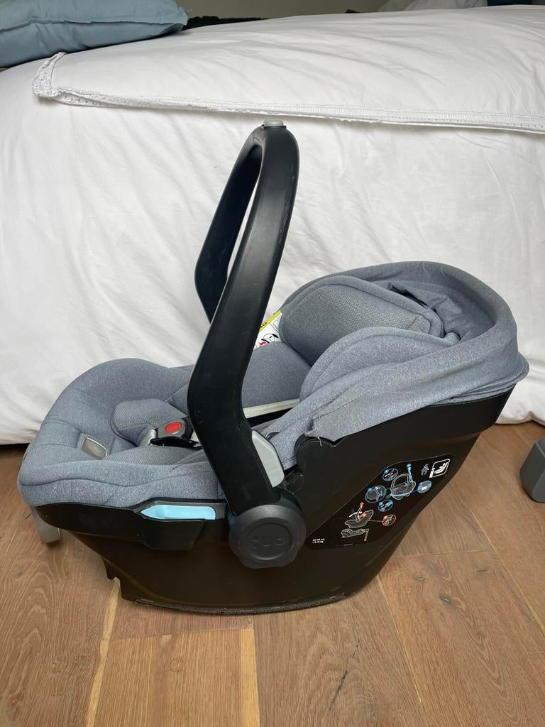 Uppababy autostoeltje en mesa i-size base (nieuwwaarde 560€), Autogordel of Isofix, Gebruikt, Verstelbare rugleuning, 0 t/m 13 kg