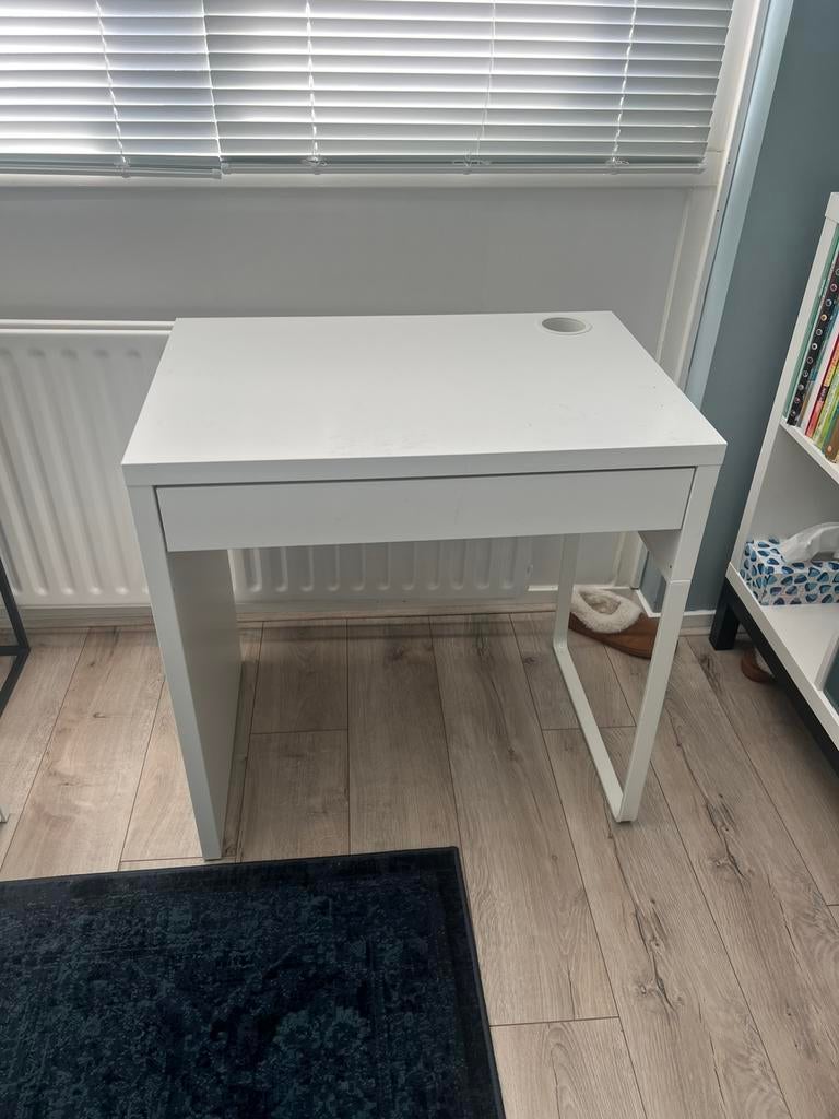 Bureau kind wit, Huis en Inrichting, Bureaus, Ophalen, Zo goed als nieuw