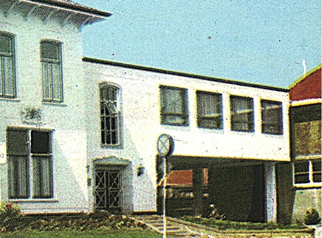 802469 Neede Gld 1974 Gemeentehuis Gelopen met Postzegel, Ophalen of Verzenden, 1960 tot 1980, Gelopen, Gelderland